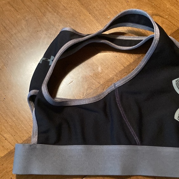 UNDER ARMOUR Womens Sports Bra - size Small - Picture 11 of 12